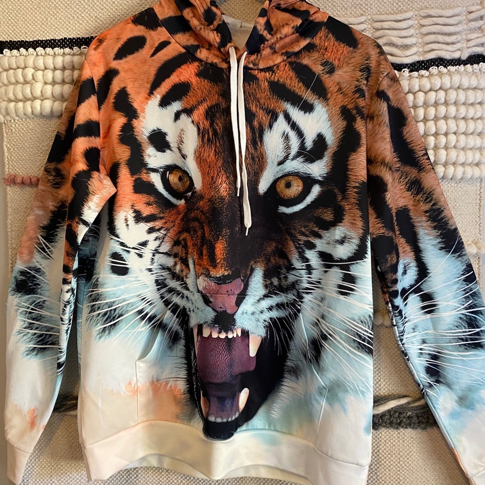 Women’s Tiger Pull-Over Hoodie Sweatshirt